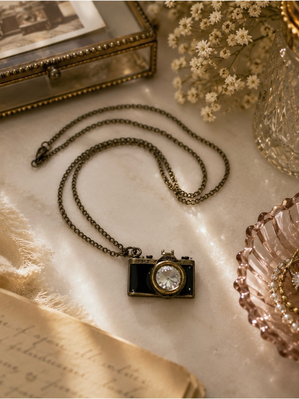 Vintage Camera Pendant Necklace in Antique Gold Tone